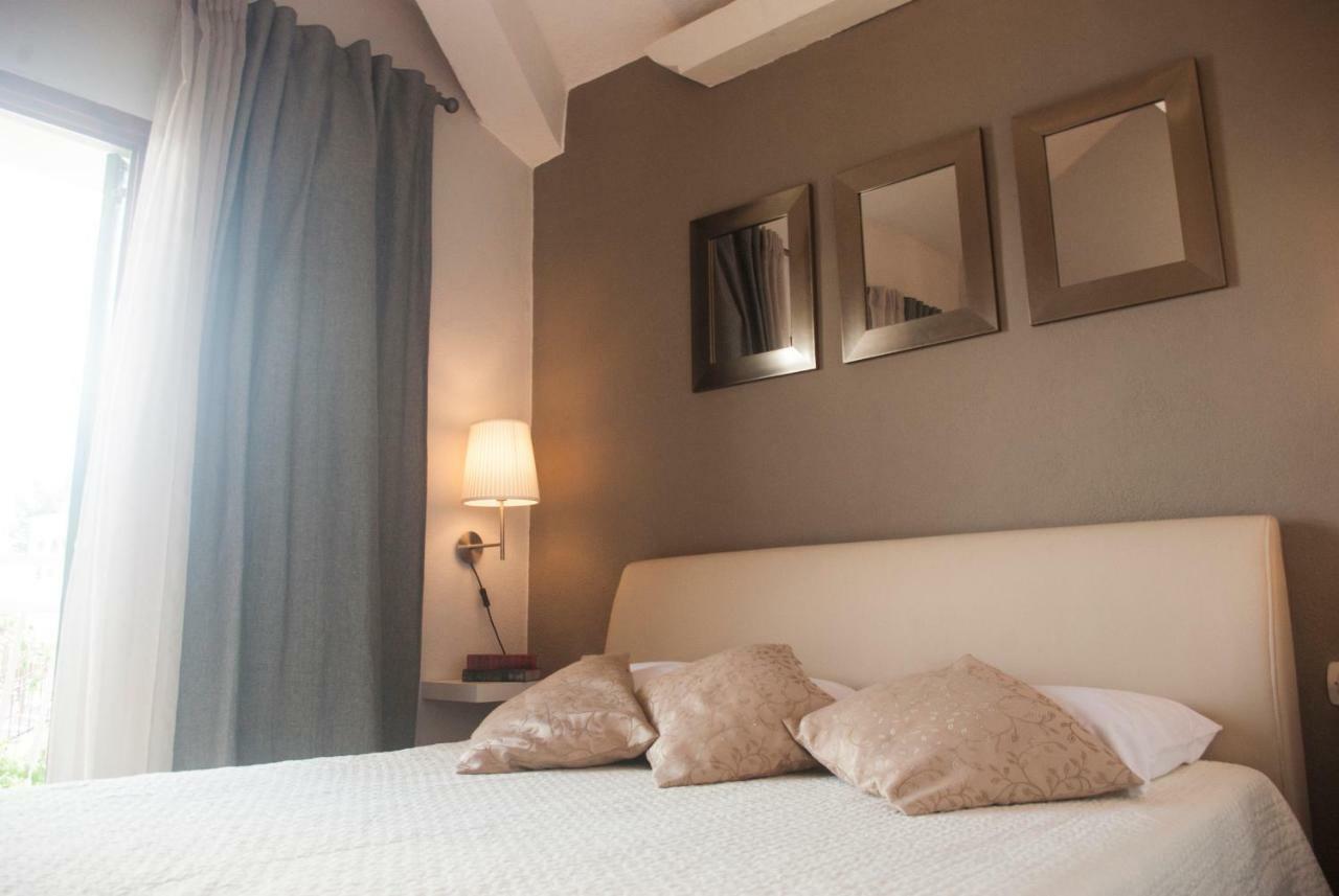 Apartments Vongula Трогір Екстер'єр фото
