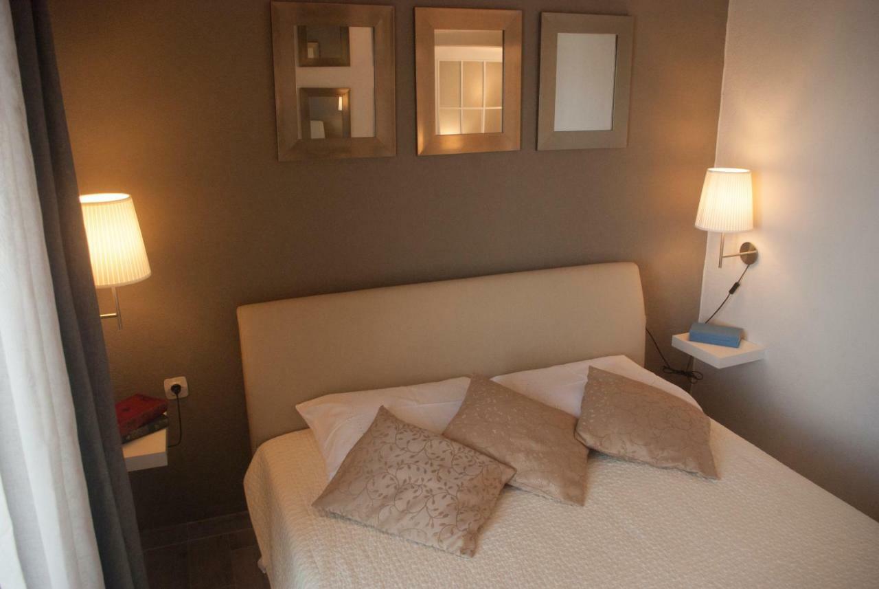 Apartments Vongula Трогір Екстер'єр фото
